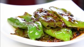 虎皮青椒丨鲜嫩爽口，辣味十足！！！的做法步骤：6