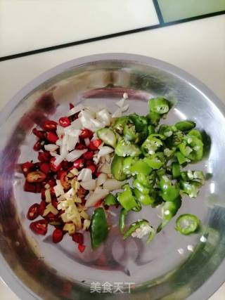炒橘子皮的做法步骤：2