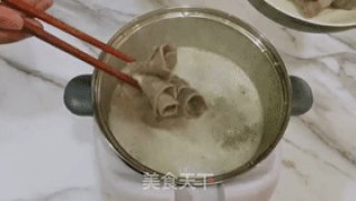 天冷一定不要错过这锅酸汤肥牛，酸爽可口，吃完浑身舒坦的做法步骤：4