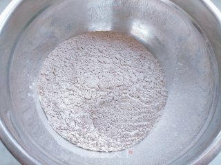 万圣节甲虫红丝绒蛋糕的做法步骤：5