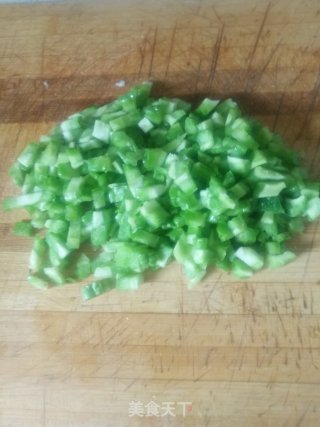 苦瓜炒鸡蛋的做法步骤：2