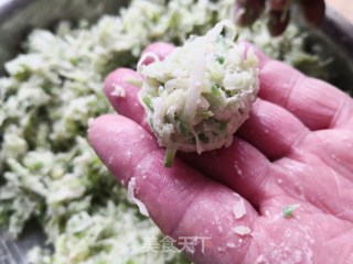 炸萝卜丸子的做法步骤：6