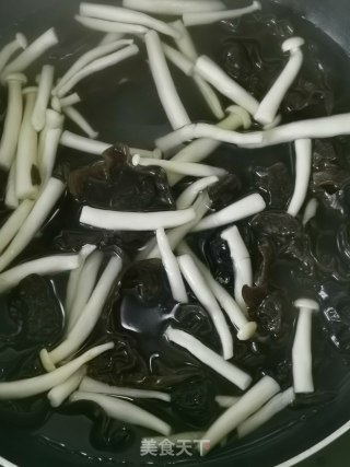 番茄白玉菇的做法步骤：3