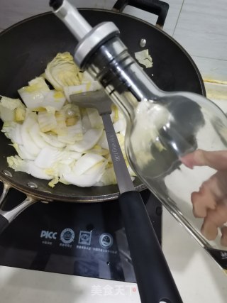 白菜炖粉丝的做法步骤：3