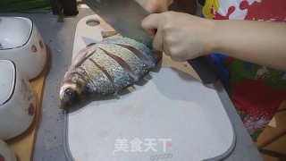 清蒸鱼的做法步骤：2