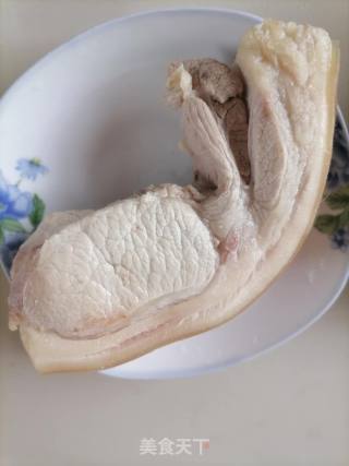 鸡蛋红烧肉的做法步骤：1