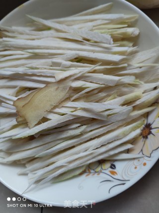 茭白肉丝炒蛋的做法步骤：2