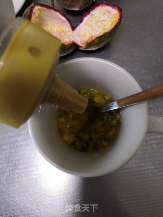 百香果蜂蜜水的做法步骤：3