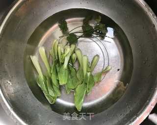 西红柿酸汤粉的做法步骤：2