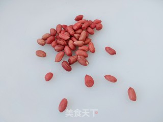 红枣花生汤的做法步骤：2