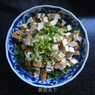 雪里蕻拌香干的做法步骤：6