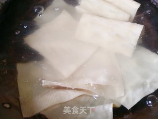 豆腐卷的做法步骤：1