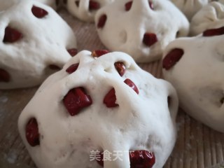 大枣馒头的做法步骤：4
