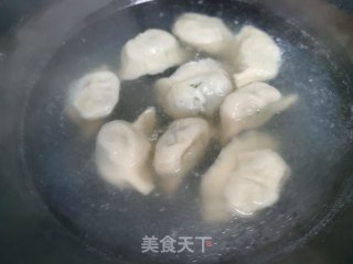 北方水饺的做法步骤：2