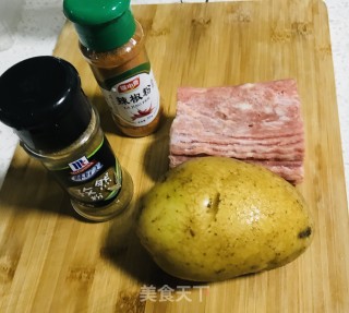 培根烤土豆的做法步骤：1