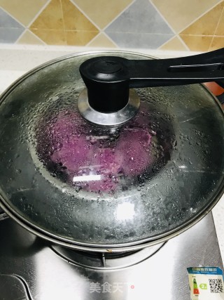 紫薯麻球的做法步骤：3