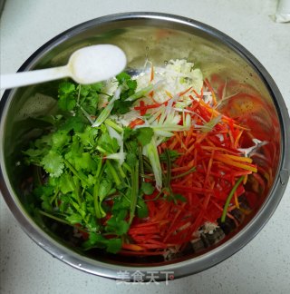 胡萝卜拌白菜心的做法步骤：5