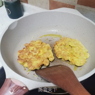 自制地瓜饼小吃的做法步骤：6