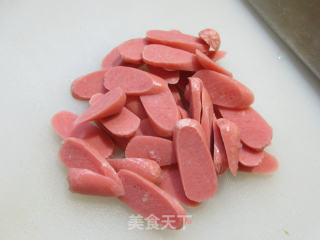 鲜鲜肠炒莴笋的做法步骤：2