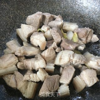 香菇板栗烧肉的做法步骤：7