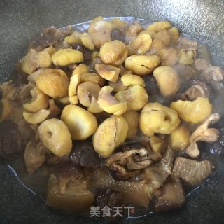 香菇板栗烧肉的做法步骤：10