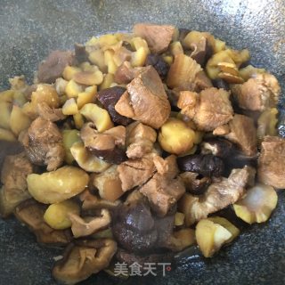 香菇板栗烧肉的做法步骤：11