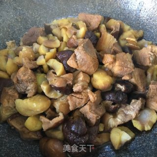 香菇板栗烧肉的做法步骤：12