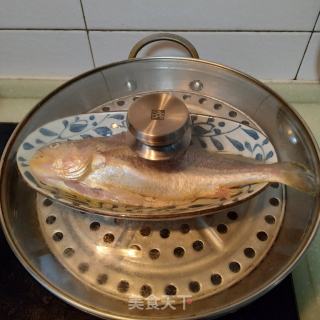 清蒸黄花鱼的做法步骤：8