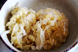 酸菜炖土豆的做法步骤：1