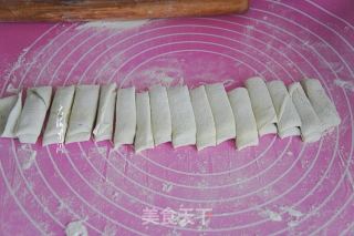 白菜汁宽汤面片的做法步骤：6