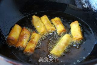 脆炸春卷的做法步骤：4