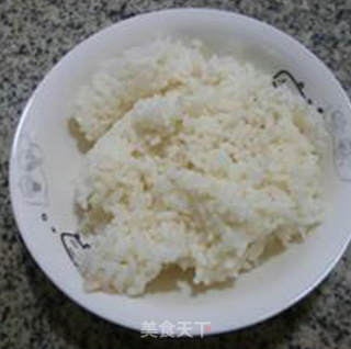 甜不辣雪菜炒饭的做法步骤：1