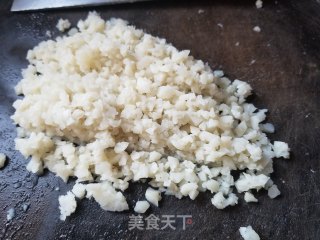 鱼肉饺子的做法步骤：1
