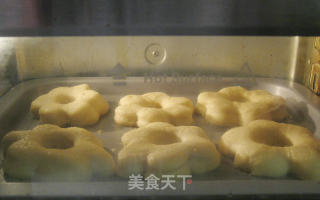 花形甜面圈的做法步骤：11