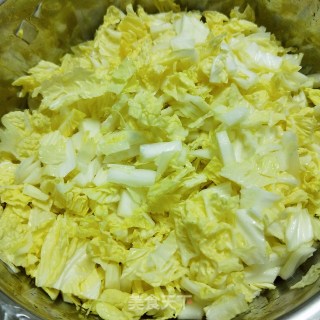 白菜肉馅饺子的做法步骤：5