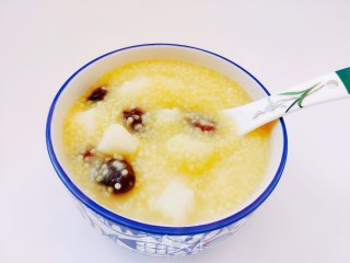 红枣山药小米粥的做法步骤：1