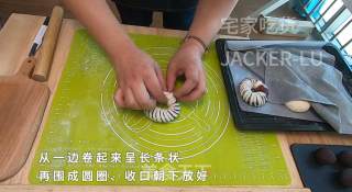 红豆沙面包卷，新手学烘焙，晚上发面早上做，节省时间还方便。的做法步骤：13