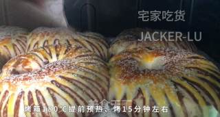 红豆沙面包卷，新手学烘焙，晚上发面早上做，节省时间还方便。的做法步骤：16