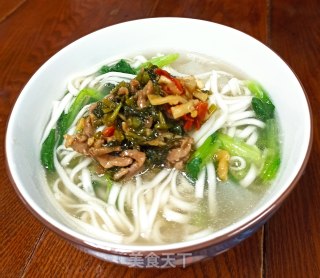 雪菜肉丝盖骨汤面的做法步骤：6