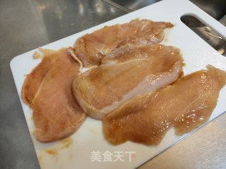 鸡肉芝士三明治的做法步骤：1