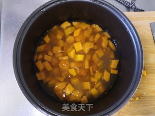 南瓜米饭的做法步骤：2