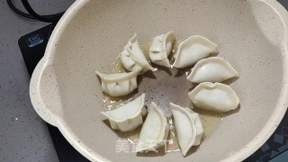 快手早餐煎饺的做法步骤：2