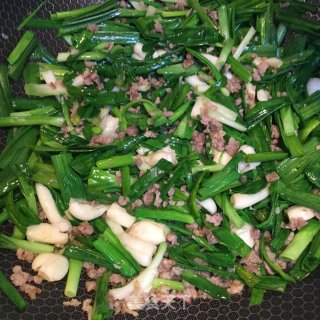 肉末炒青蒜的做法步骤：7
