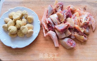 土鸡炖板栗的做法步骤：1