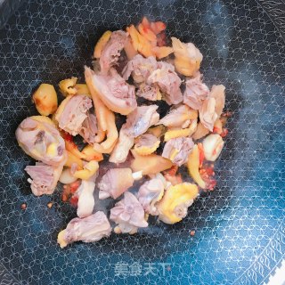 土鸡炖板栗的做法步骤：6