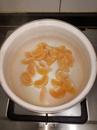 桔子糖水的做法步骤：4