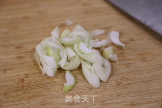 香辣毛豆米炒小鱼干的做法步骤：6