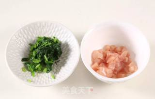 菠菜鸡肉粥 早餐喝它，营养健康还能当宝宝辅食的做法步骤：2