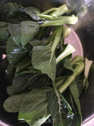 牛肉炒菜心的做法步骤：2