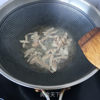 肉丝炒茭白的做法步骤：5
